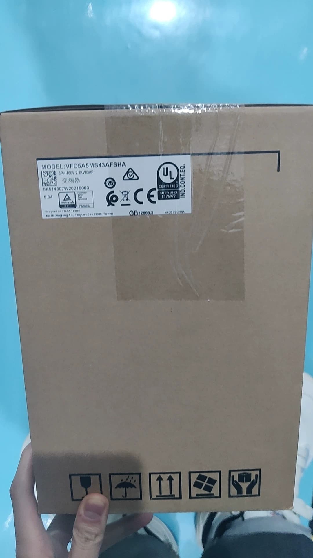 Tiontairí minicíochta 100% bunaidh agus fíor Delta 380V 2.2KW VFD5A5MS43ANSAA Drive Servo Motor