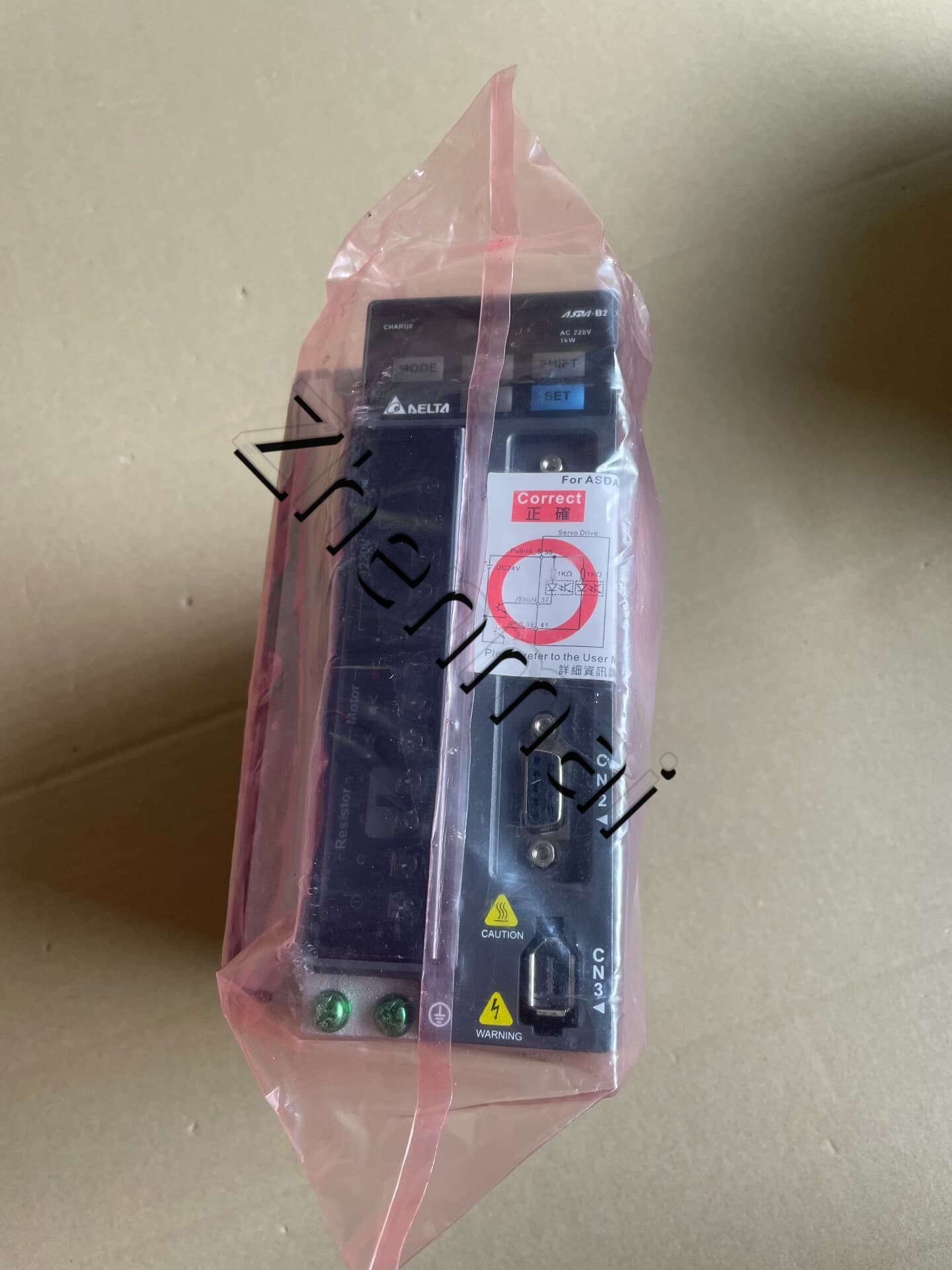 Tiontairí minicíochta 100% bunaidh agus fíor Delta ASD-B2-1021-B Drive Servo Motor