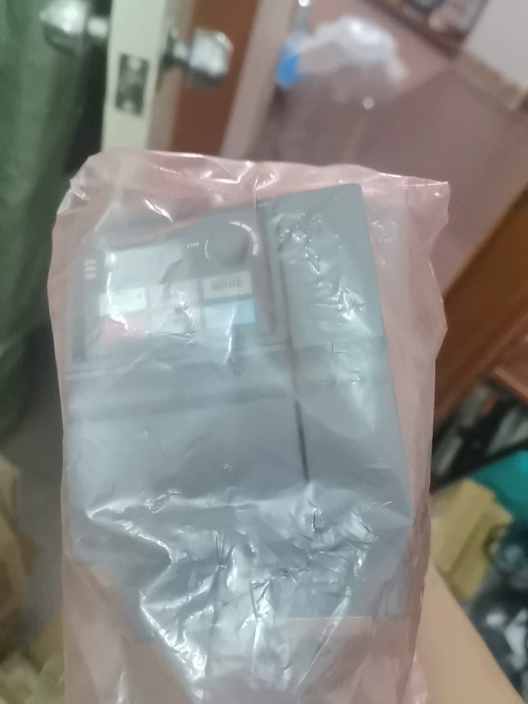 Tiontairí minicíochta 100% bunaidh agus fíor Delta VFD022EL21W Drive Servo Motor