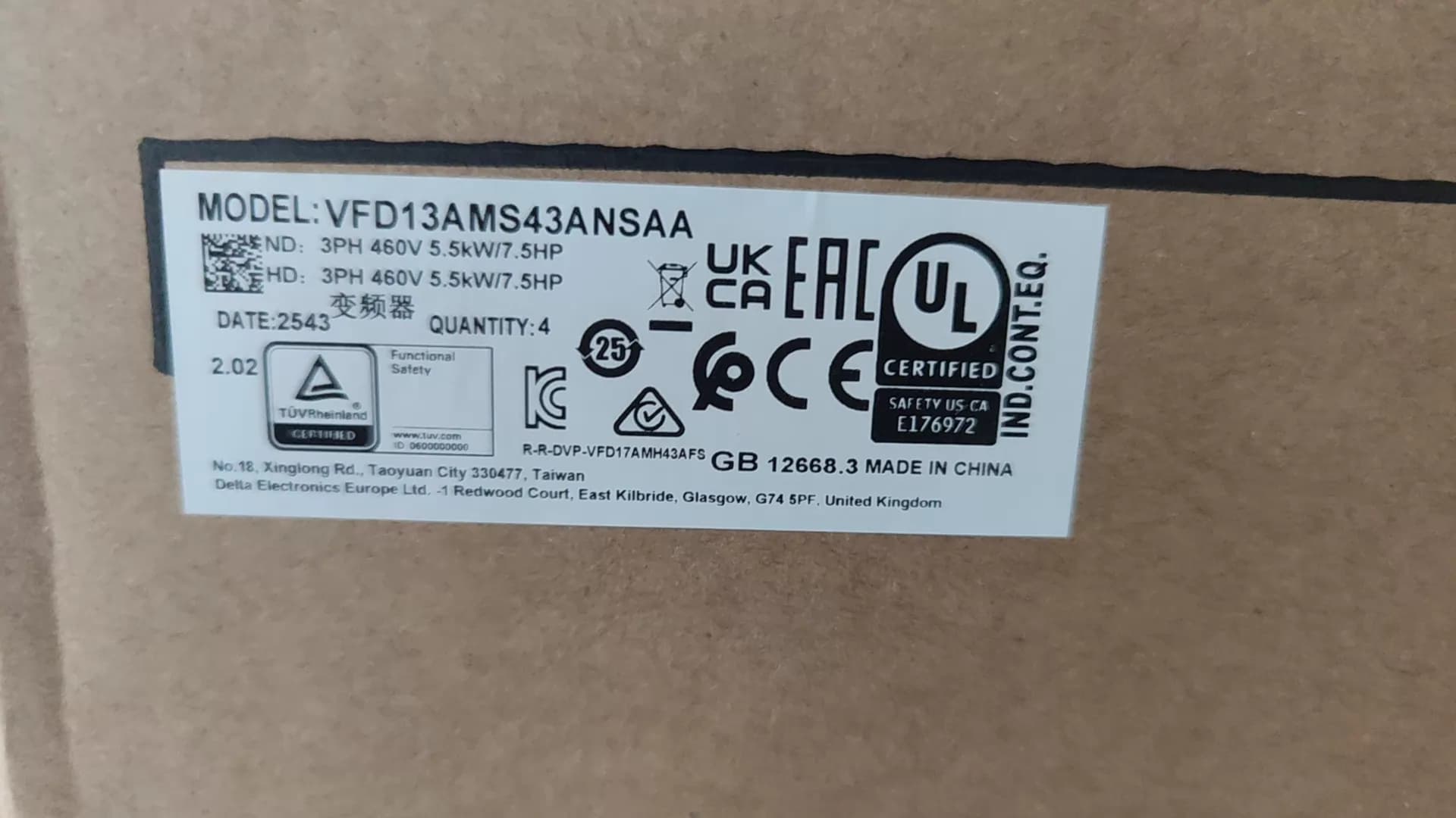 100% bunaidh agus fíor-bhranda Delta VFD13AMH43ANSAA 5.5KW Tiontairí minicíochta Drive Servo Motor