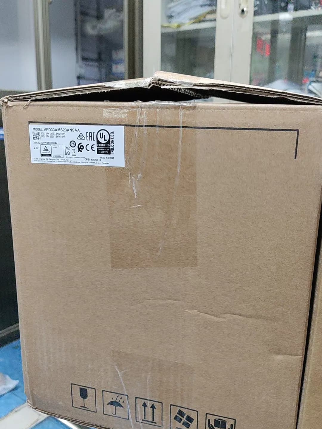 100% bunaidh agus fíor-nua Delta VFD33AMS23ANSAA 7.5KW trí phas 220V tiontairí Minicíocht Drive Servo Motor