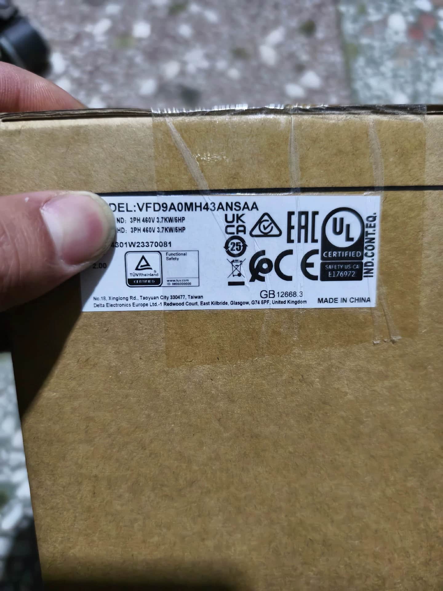 Tiontairí minicíochta 100% bunaidh agus fíor-nua Delta VFD9A0MH43ANSAA 3.7KW Drive Servo Motor