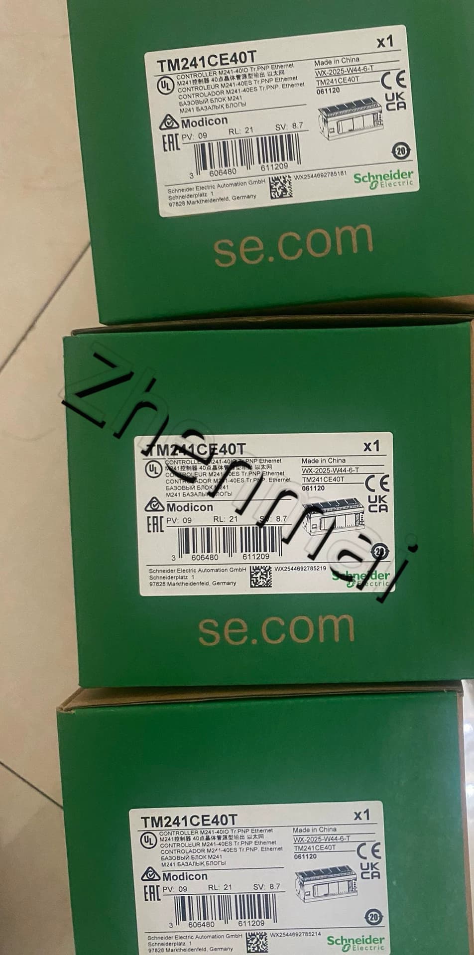 100% úrnua, bunaidh agus fíor Schneider TM241CE40T Tiontairí minicíochta, scoradáin chiorcaid, teagmhálaithe, feistí cosanta