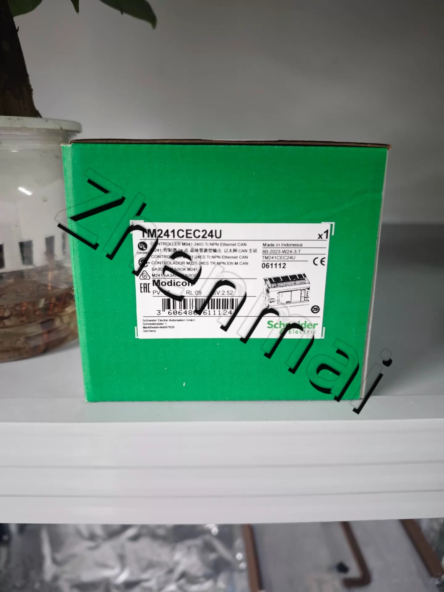 100% úrnua, bunaidh agus fíor Schneider TM241CEC24U Tiontairí minicíochta, scoradáin chiorcaid, teagmhálaithe, feistí cosanta