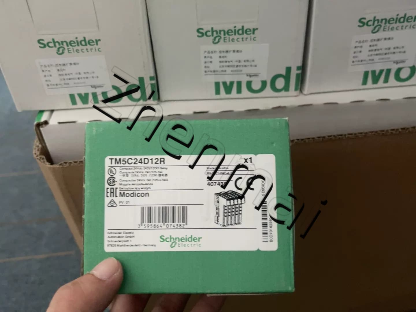 100% úrnua, bunaidh agus fíor Schneider TM5C24D12R Tiontairí minicíochta, scoradáin chiorcaid, teagmhálaithe, feistí cosanta