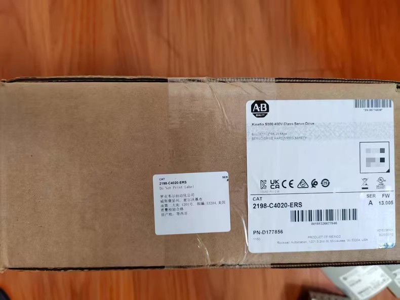 2198-C4020-ERS Kinetix 5300 Servo Drive, seachadadh tapa úrnua agus fíor