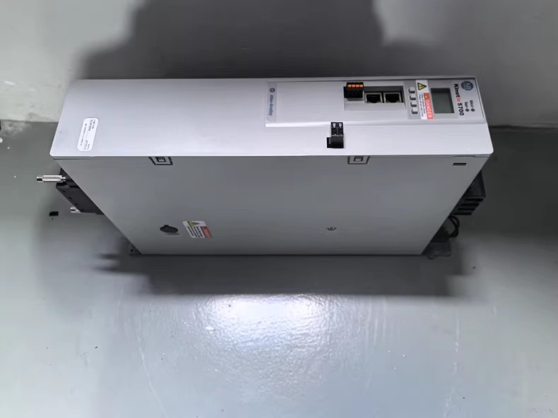 2198-P208 Kinetix 5700 servo, branda nua agus fíor Seachadadh tapa