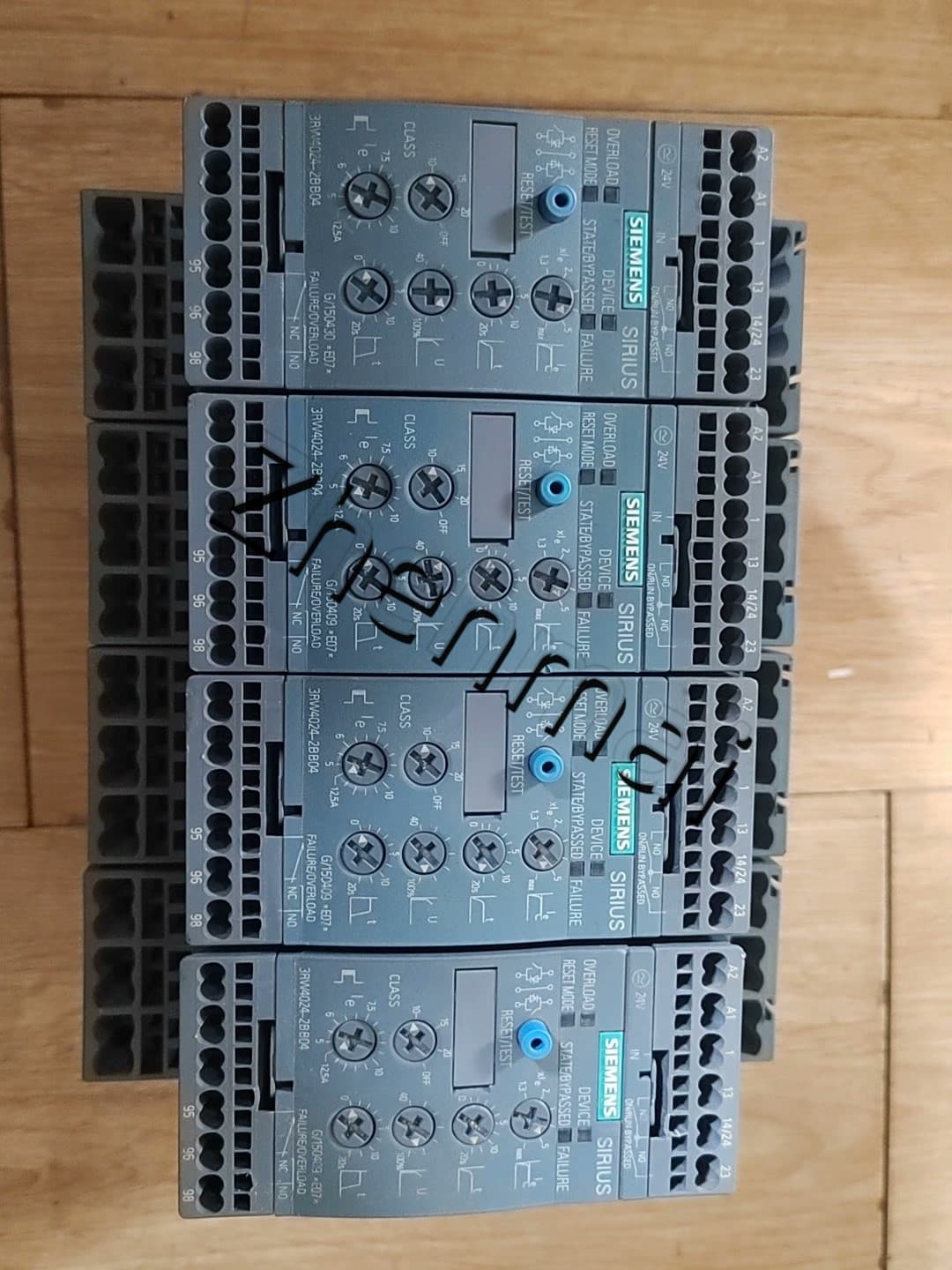 Siemens 3RW4027-1BB05 Tosaitheoir Bog SIRIUS SOFT STARTER