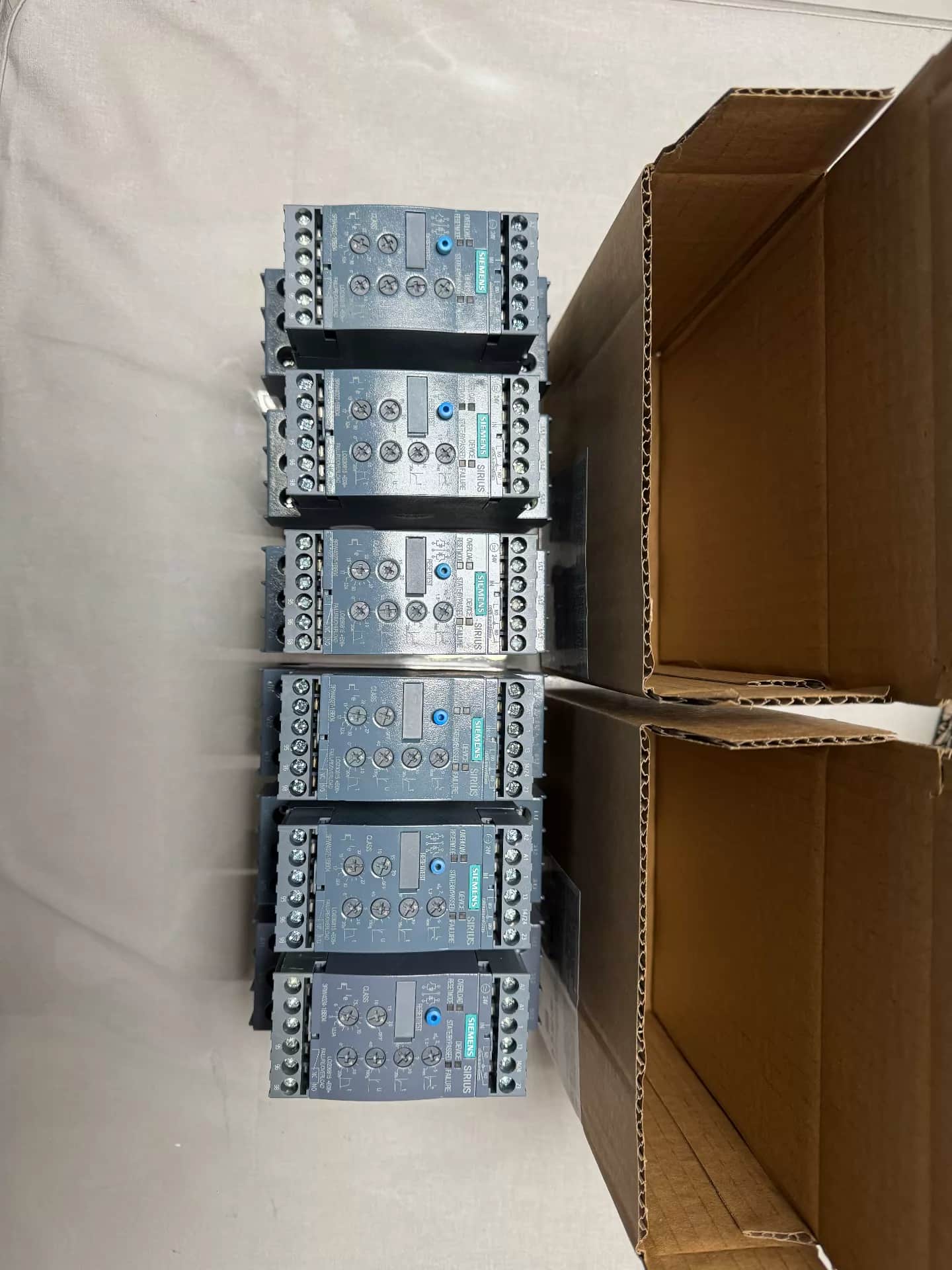 Siemens 3RW4038-2BB14 Tosaitheoir Bog SIRIUS SOFT STARTER