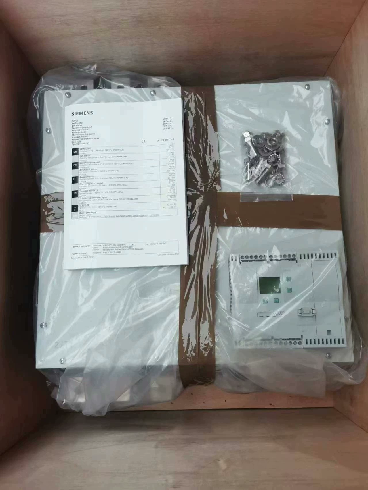 Siemens 3RW4465-2BC36 Tosaitheoir Bog SIRIUS SOFT STARTER