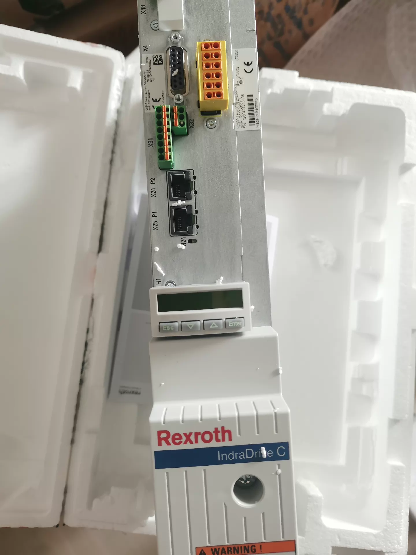 Tiomántán Servo Bunaidh Nua Bosch Rexroth CSB02.1A-ET-EC-NN-L3-NN-NN-FW Servo Motor Fast Shipping