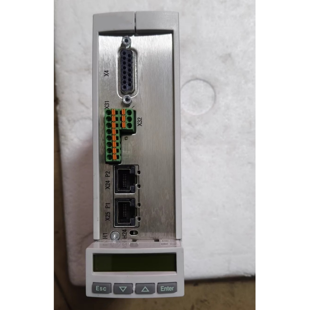 Tiomántán Servo Bunaidh Nua Branda Bosch Rexroth HCS01.1E-W0003-A-02-B-ET-EC-EM--NN-NN-NNFW Servo Motor Loingseoireacht Fast