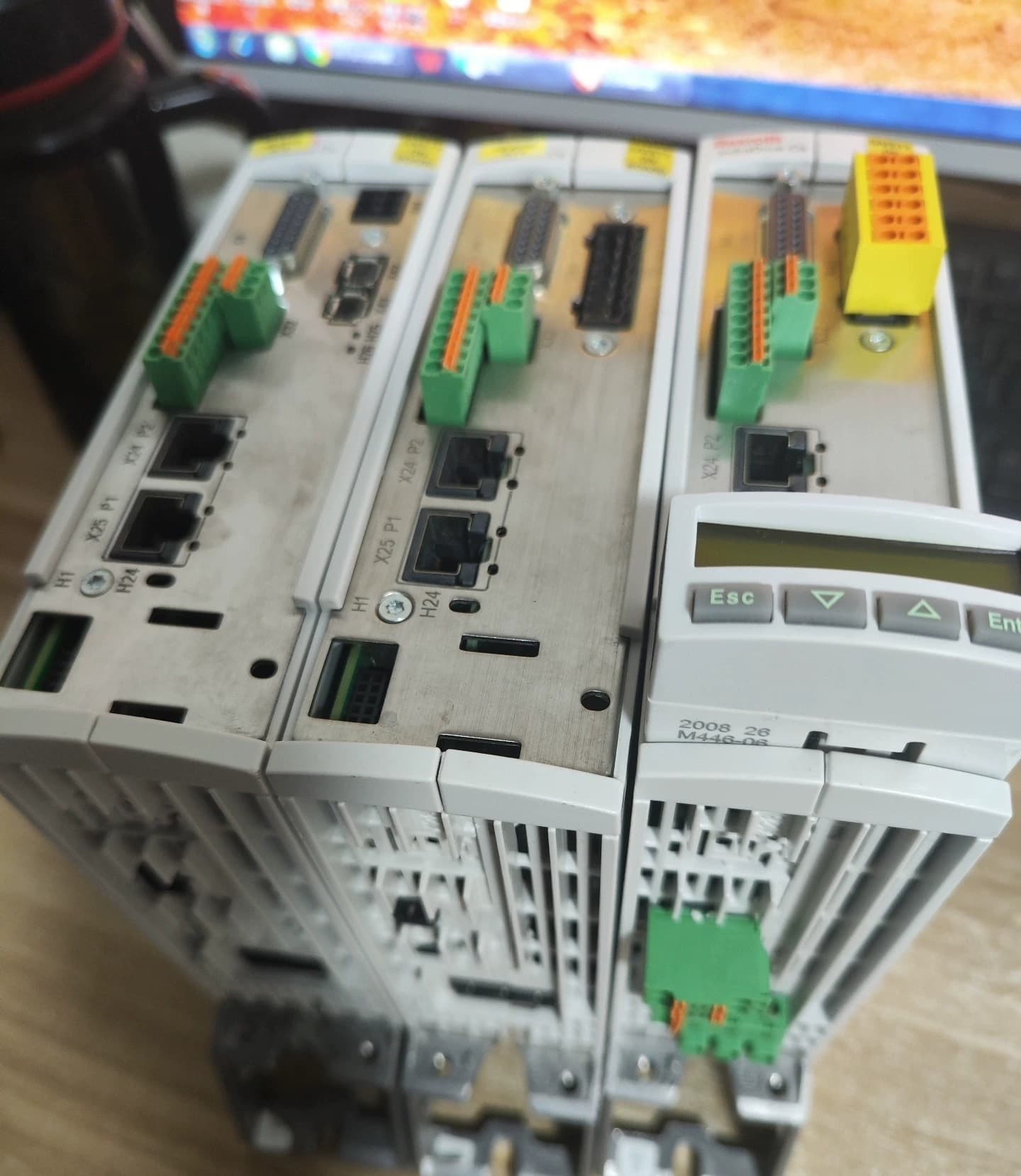 Tiomántán Servo Bunaidh Nua Bosch Rexroth HCS01.1E-W0003-A-02-B-ET-EC-NN-L3-NN-FW Servo Motor Loingseoireacht Fast