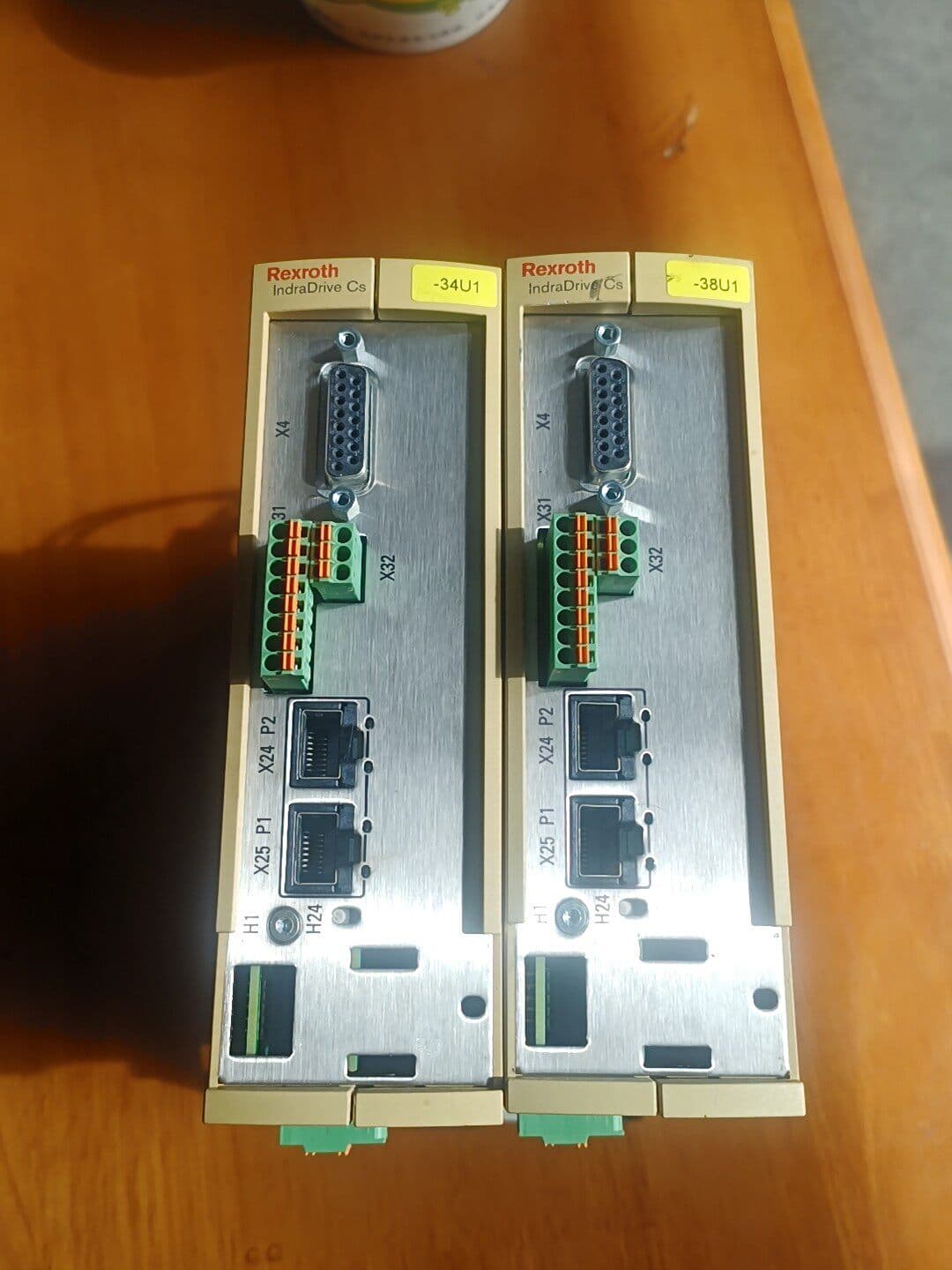 Tiomántán Servo Bunaidh Nua Bosch Rexroth HCS01.1E-W0008-A-03-E-S3-EC-NN-NN-FW Servo Motor Shipping Fast
