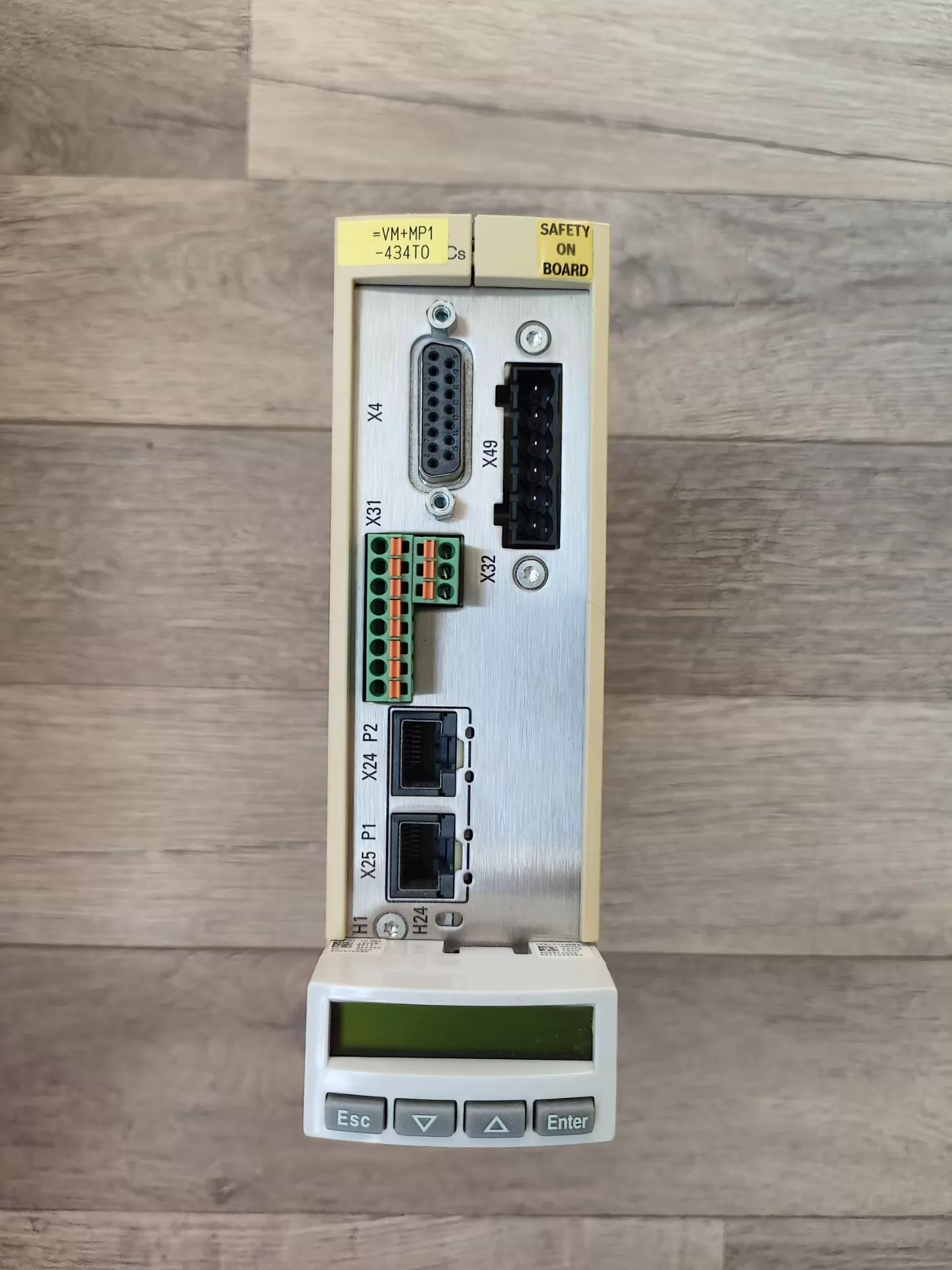 Tiomántán Servo Bunaidh Nua Bosch Rexroth HCS01.1E-W0009-A-02-B-ET-EC-NN-L4-NN-FW Servo Motor Loingseoireacht Fast