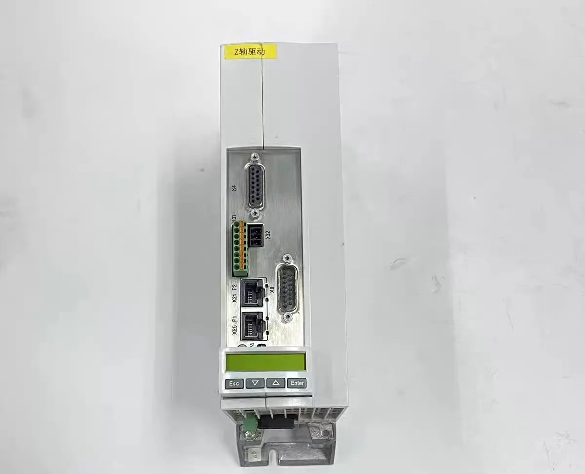 Tiomántán Servo Bunaidh Nua Bosch Rexroth HCS01.1E-W0018-A-03-B-ET-EC-EM-NN-NN-FW Servo Motor Loingseoireacht Fast
