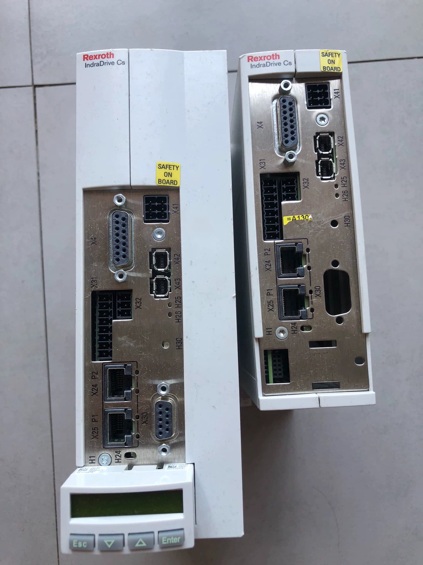 Tiomántán Servo Bunaidh Nua Bosch Rexroth HCS01.1E-W0028-A-03-B-ET-EC-NN-NN-NN-FW Servo Motor Loingseoireacht Fast