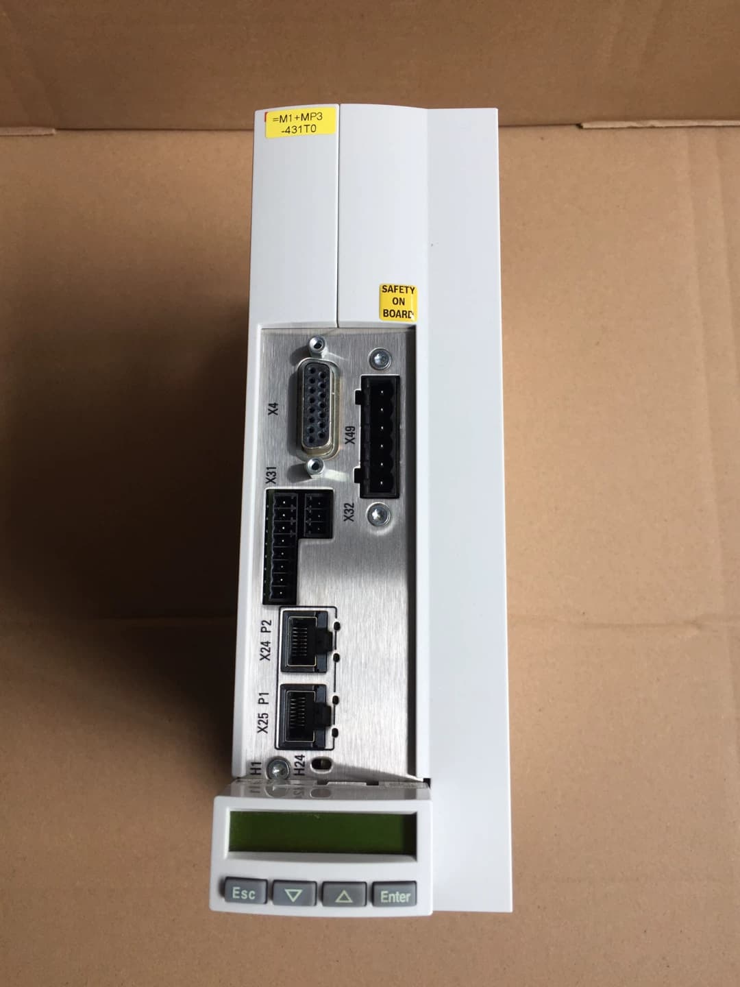 Tiomántán Servo Bunaidh Nua Bosch Rexroth HCS01.1E-W00U5-A-03-B-ET-EC-NN-L4-NN-FW Servo Motor Loingseoireacht Fast