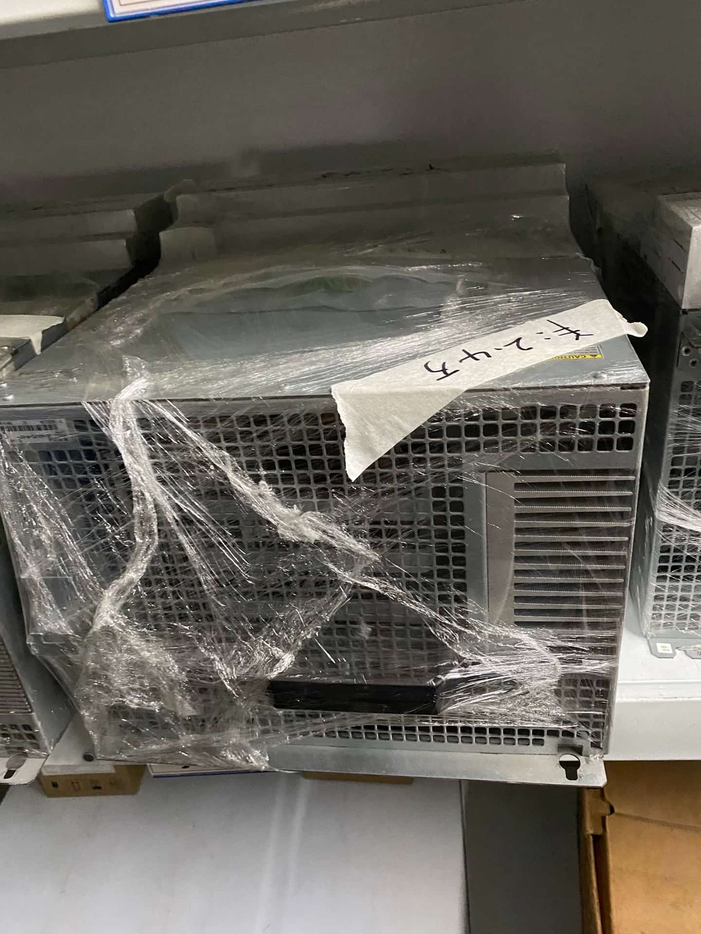 Tiomántán Servo Bunaidh Nua Snámha Bosch Rexroth HMV01.1E-W0120-A-07-NNNN Servo Motor Shipping Fast