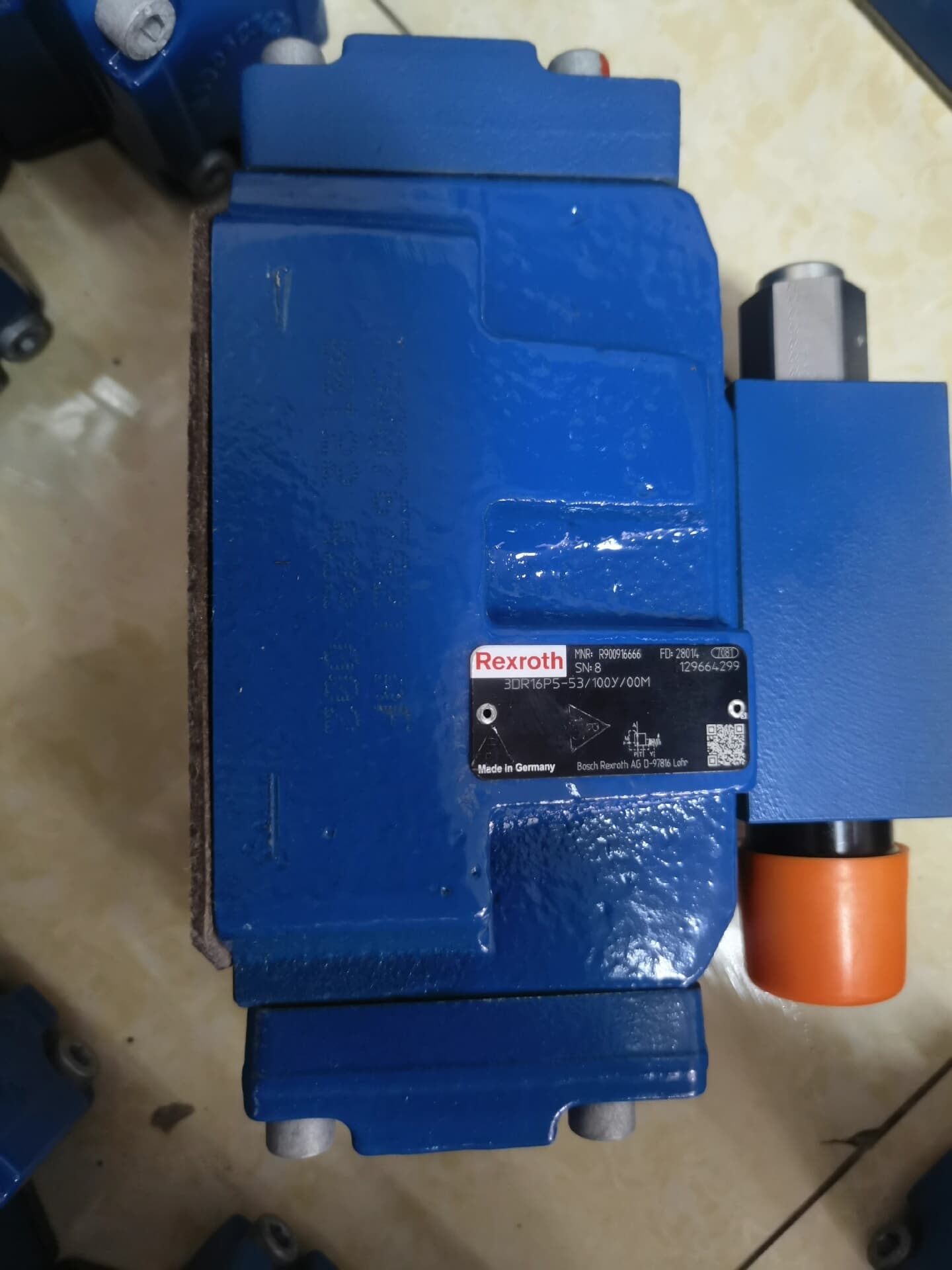 Tiomántán Servo Bunaidh Nua Bosch Rexroth Comhla laghdaithe brú 3DR10P5-6X/200Y/00M Servo Motor Shipping