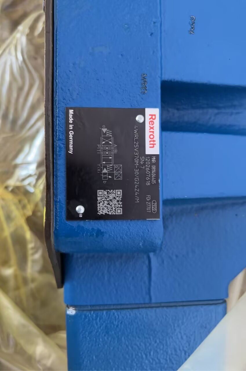 Tiomántán Servo Bunaidh Nua Bosch Rexroth Comhla laghdaithe brú 4WRAE10W1-30-2XG24K31F1VServo Mótar Loingseoireacht Fast