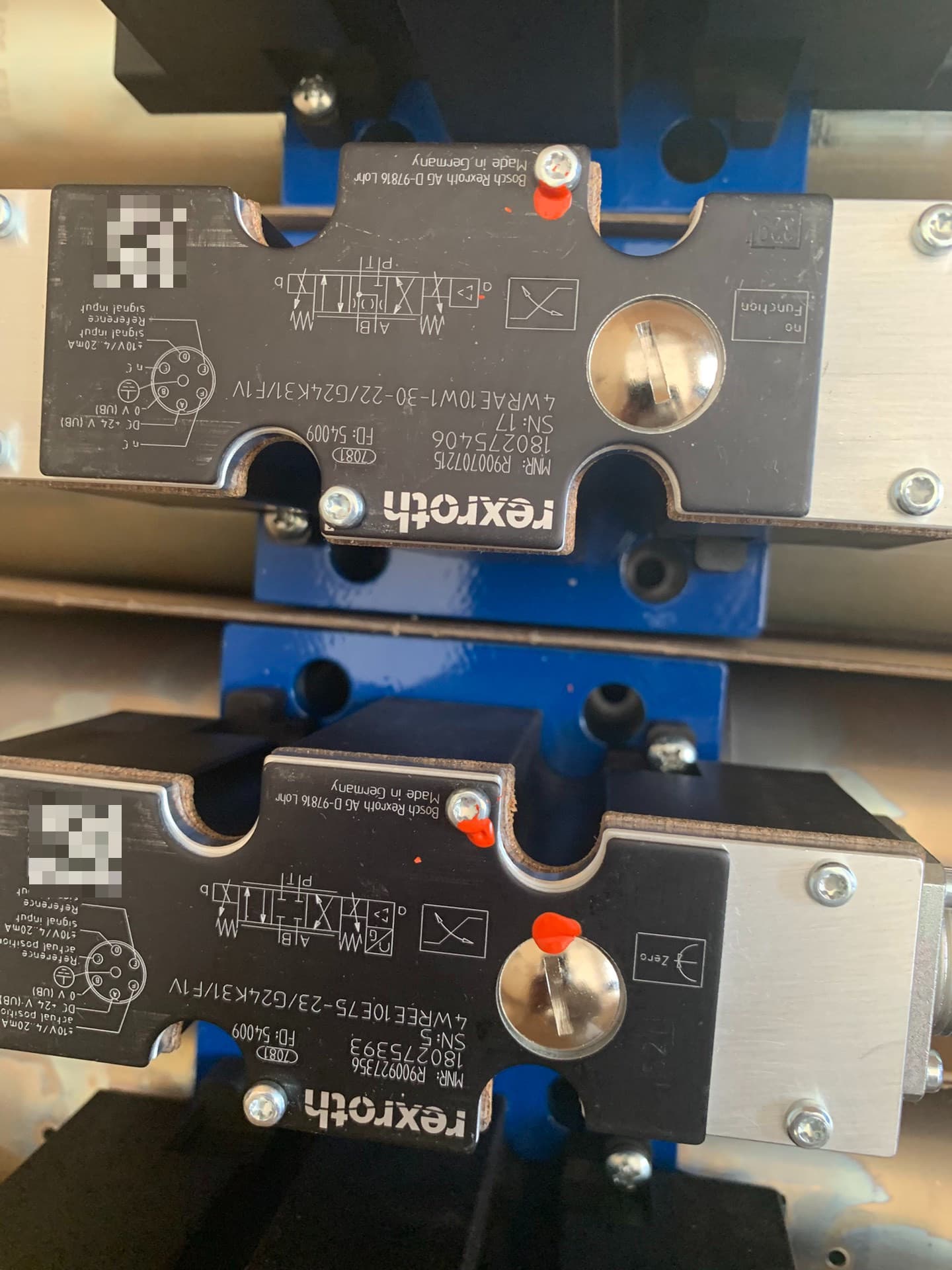 Tiomántán Servo Bunaidh Nua Bosch Rexroth Comhla laghdaithe brú 4WRAE6W1-15-2X/G24K31/F1V Servo Motor Shipping
