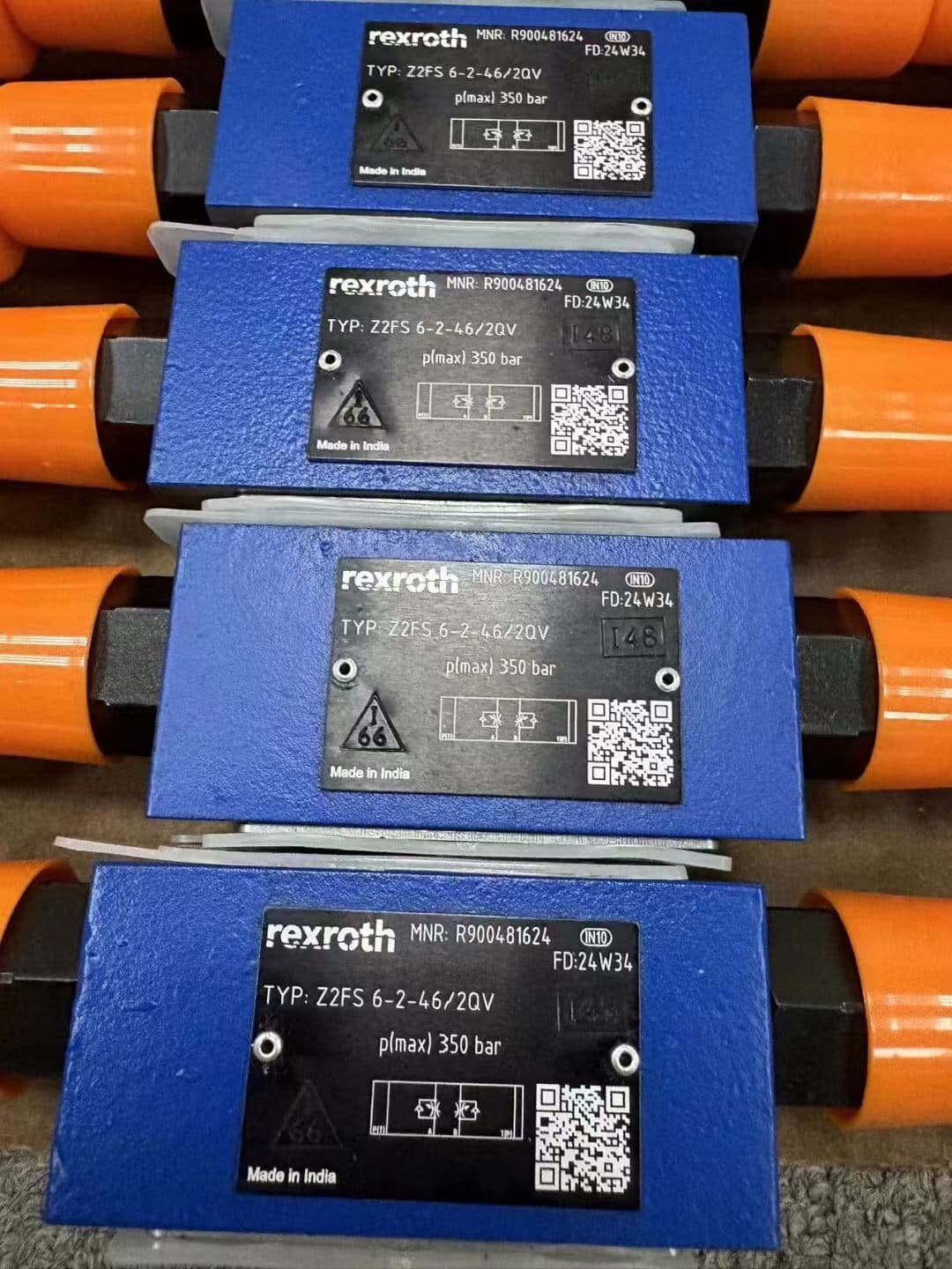 Tiomántán Servo Bunaidh Nua Bosch Rexroth Comhla comhréireach 4WRZE16W9-150-7X/6EG24N9ETK31/F1D3M Servo Motor Shipping Fast