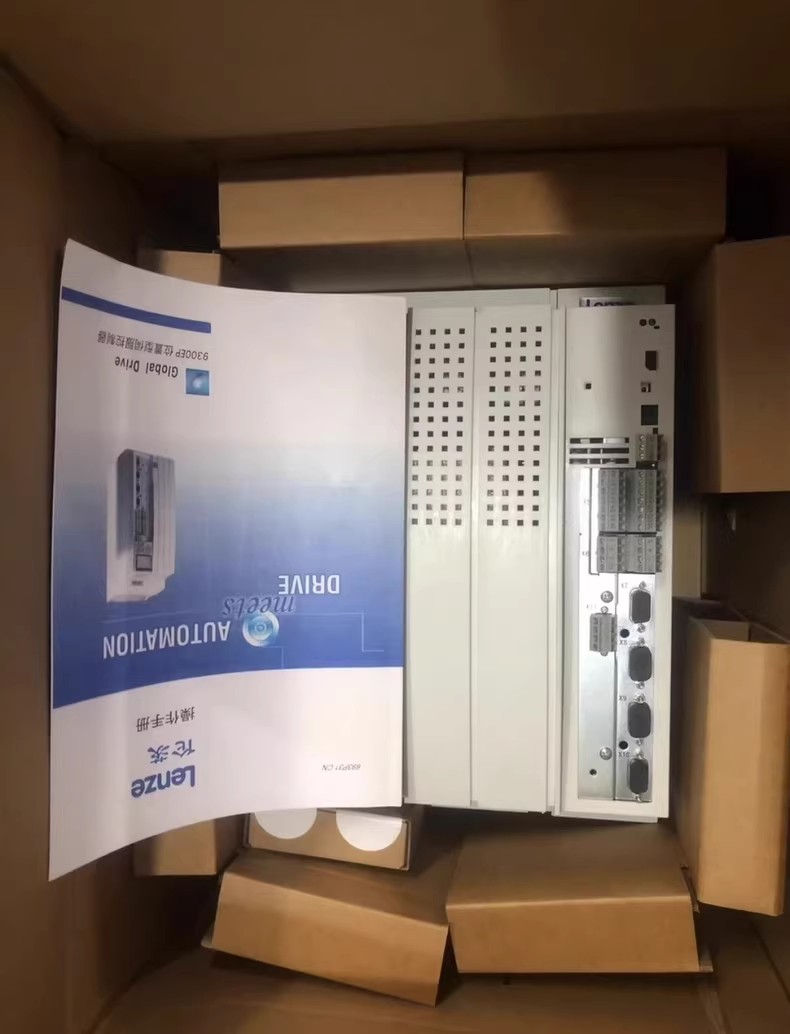 Fíor-Lenze Nua EE94AMSE0244 Modúl I/O Tionsclaíoch FedEx DHL Loingseoireacht Tapa