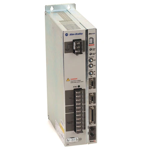 Tiomántán Seirbhíse Digiteach Bunaidh Nua Allen-Bradley 2098-DSD-030 Ultra 3000 Series.